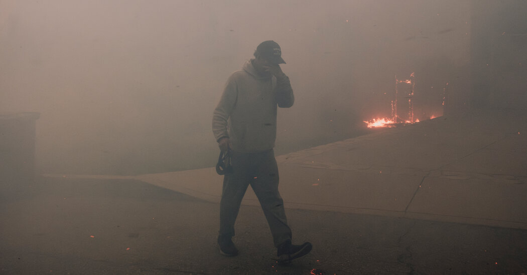 Longe dos incêndios, os riscos mortais da fumaça estão se intensificando