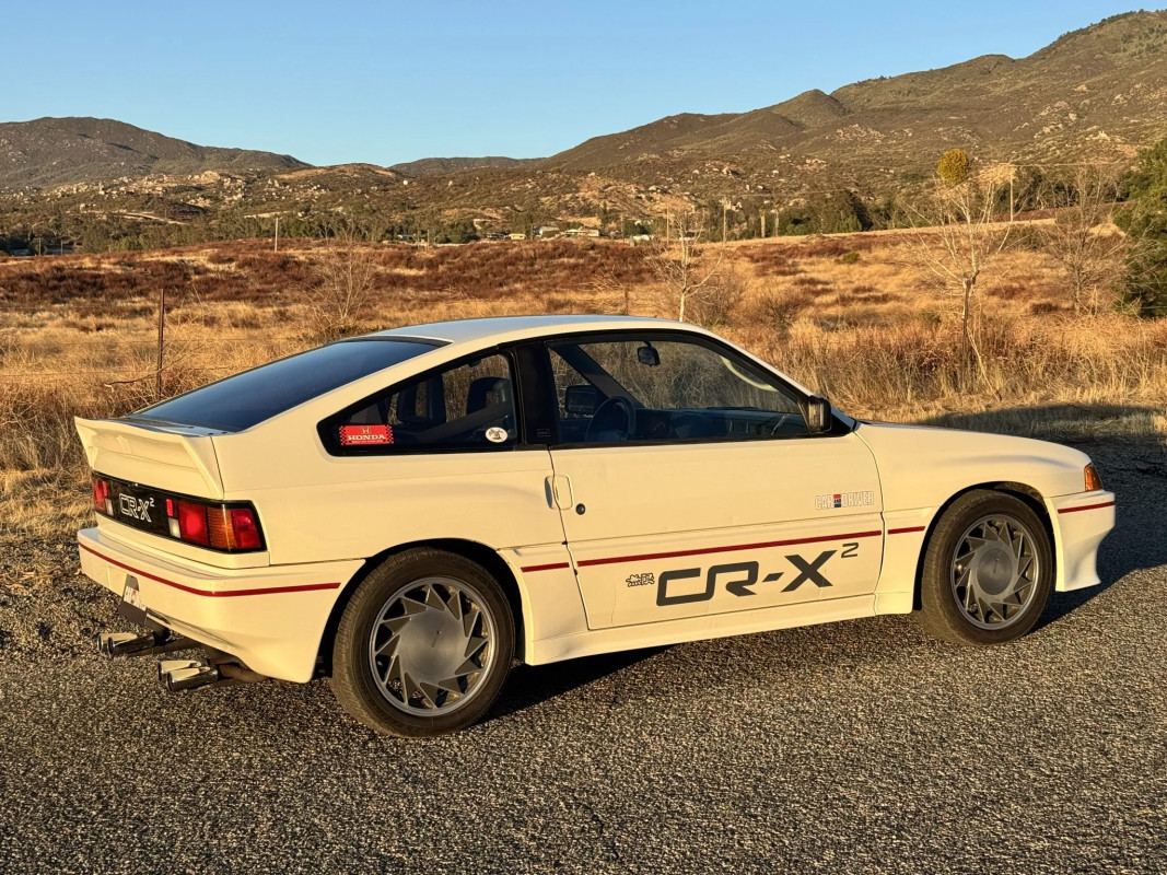 Você já quis um Honda CRX bimotor?