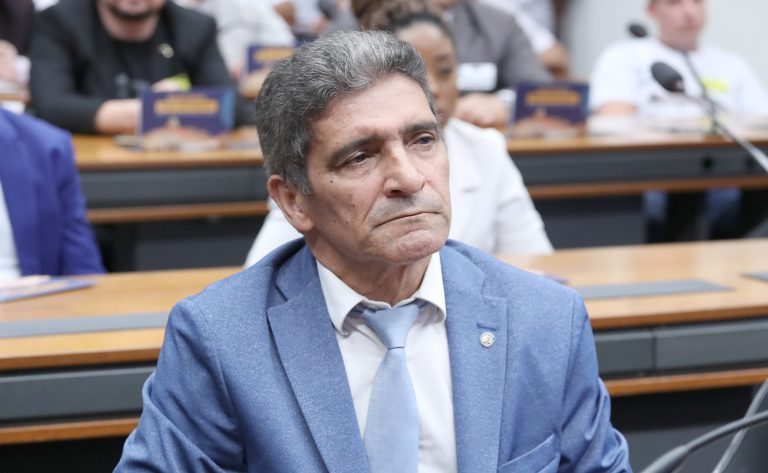 Comissão aprova projeto de concessão de seguro-desemprego a pescador artesanal durante secas e enchentes – Notícias