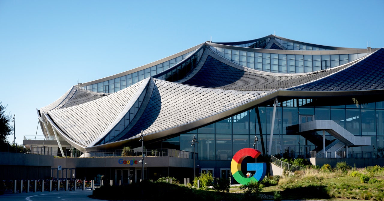 O Google levanta a proibição de usar sua IA para armas e vigilância