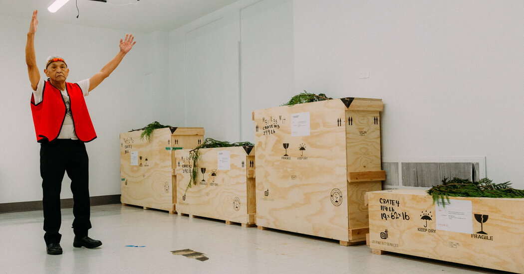 Após 120 anos armazenados em um museu, um santuário indígena volta para casa