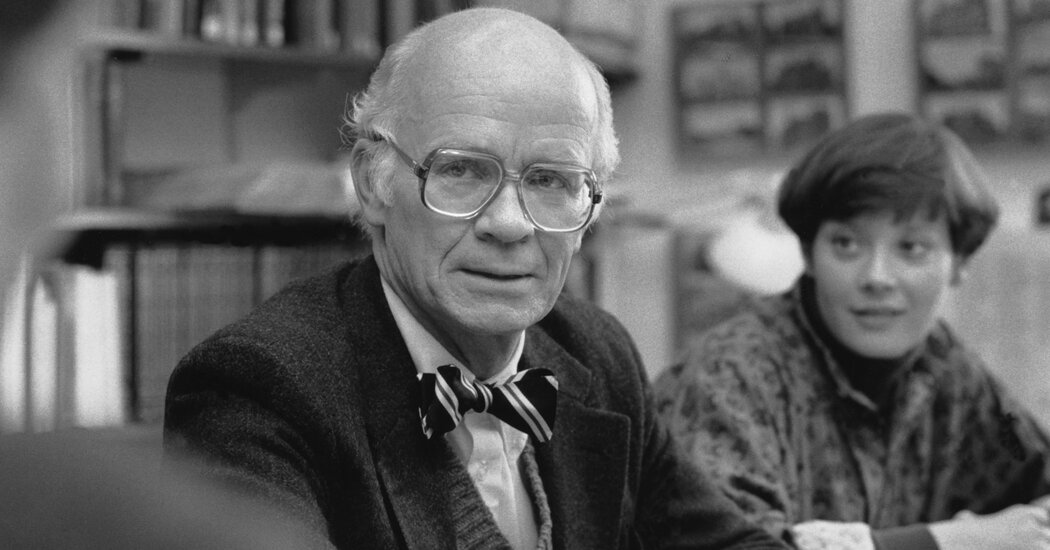 Martin E. Marty, influente historiador religioso, morre aos 97