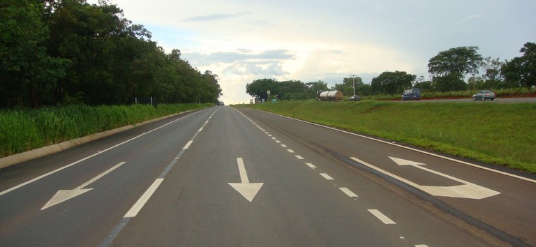 Via Cristais assume concessão da BR-040 com investimentos, benefícios tarifários e início de obras — Agência Nacional de Transportes Terrestres