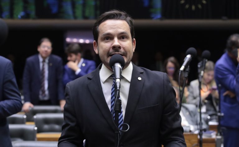 Projeto determina o registro de tratores e máquinas agrícolas em aplicativo do Ministério da Agricultura – Notícias