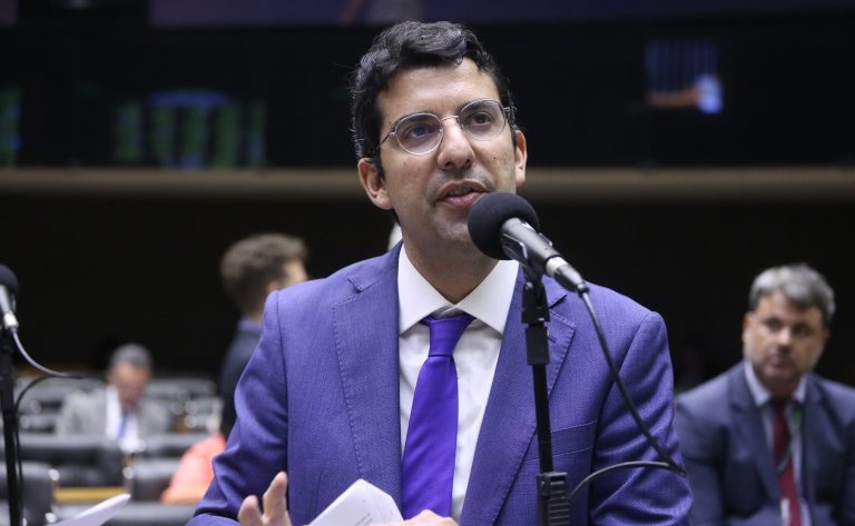 Projeto estabelece limites para redução de diárias nos dias de entrada e saída em hotéis – Notícias