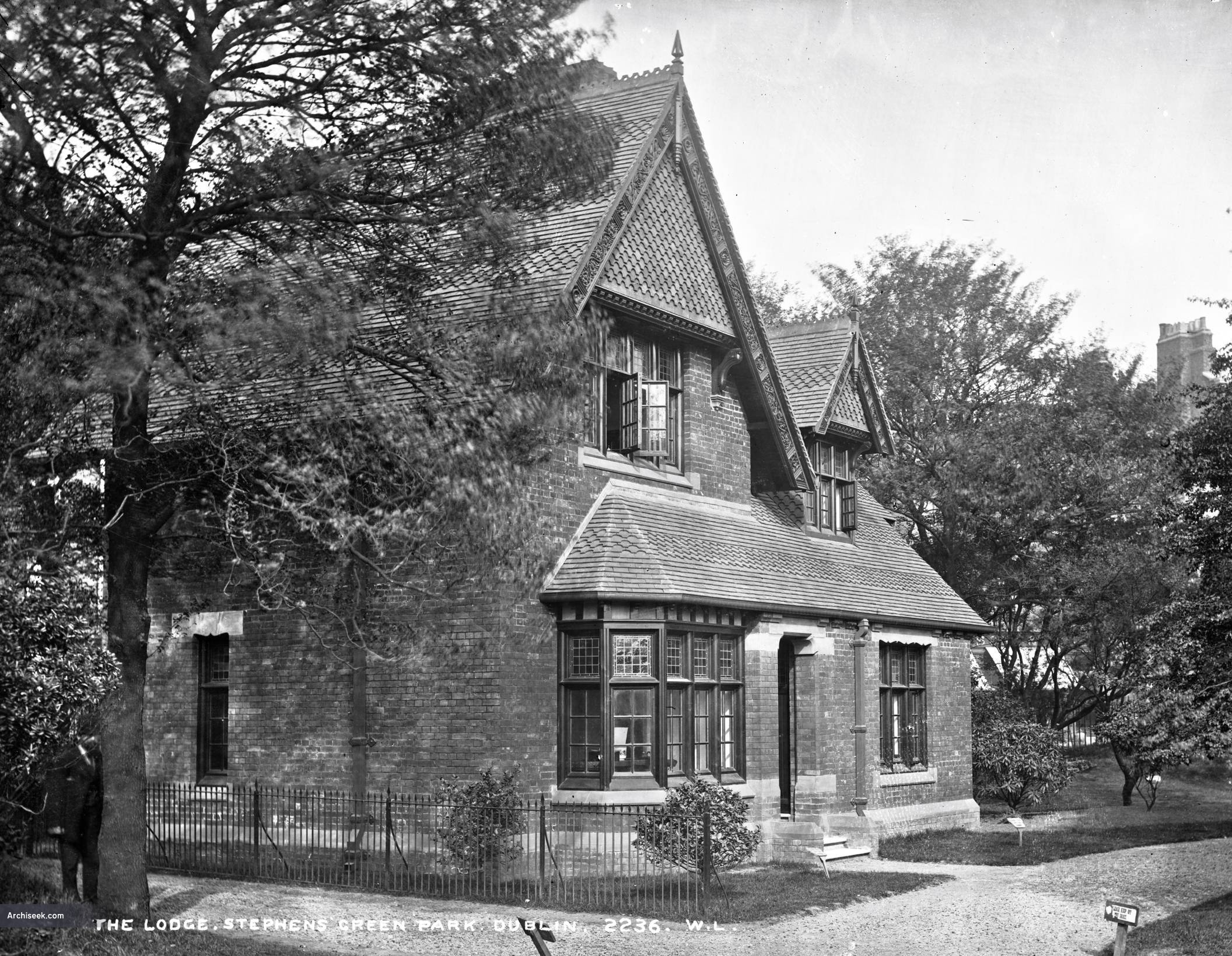 1882 – Lodge do Superintendente, St. Stephen’s Green, Dublin