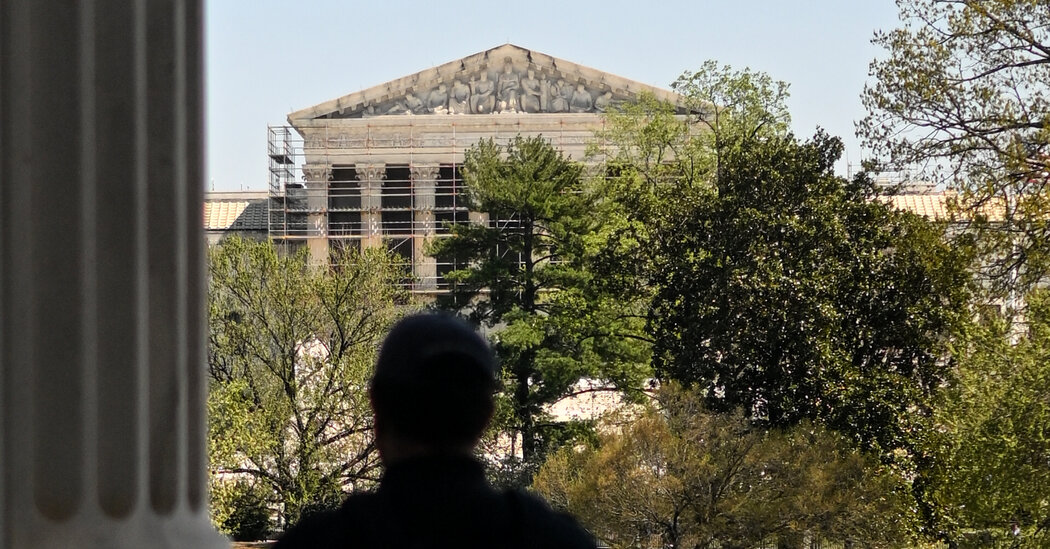 Supremo Tribunal bloqueia temporariamente a ordem de devolver o homem deportado erroneamente para El Salvador