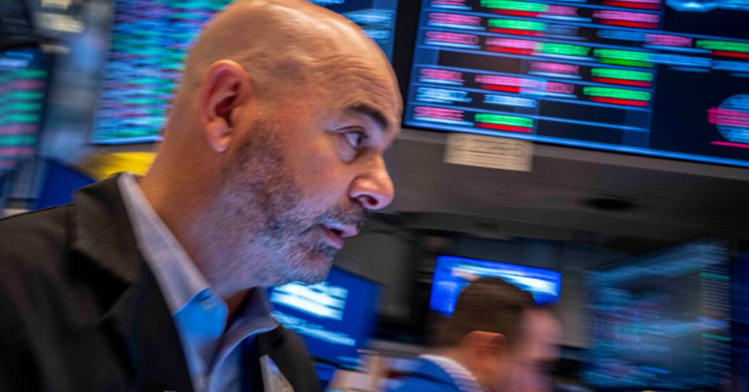 Trump faz uma pausa em algumas tarifas recíprocas por 90 dias, eleva as tarifas da China para 125%: atualizações ao vivo