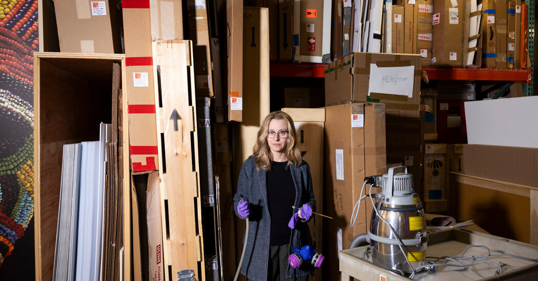 Como os conservadores salvam arte dos desastres climáticos