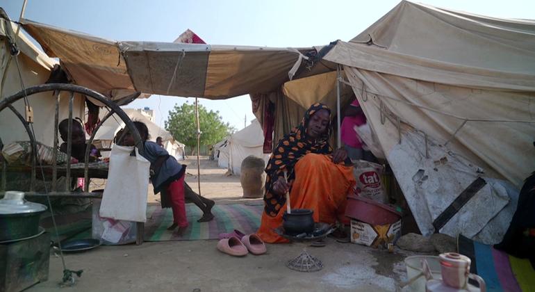 Dois anos de guerra lançam metade da população do Sudão em insegurança alimentar aguda