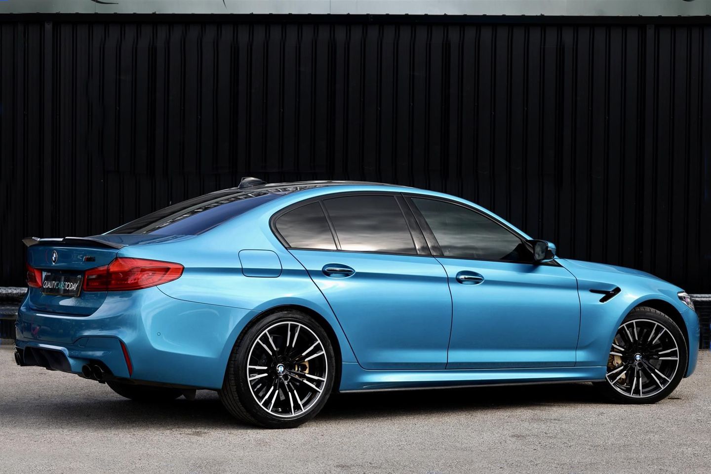 BMW M5 (F90) | Identificado