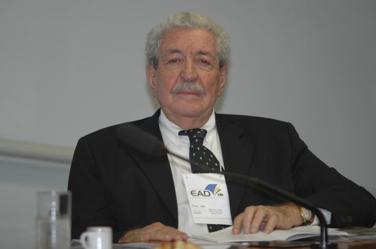 Morre o ex-deputado e ex-senador mineiro Ronan Tito aos 93 anos – Notícias