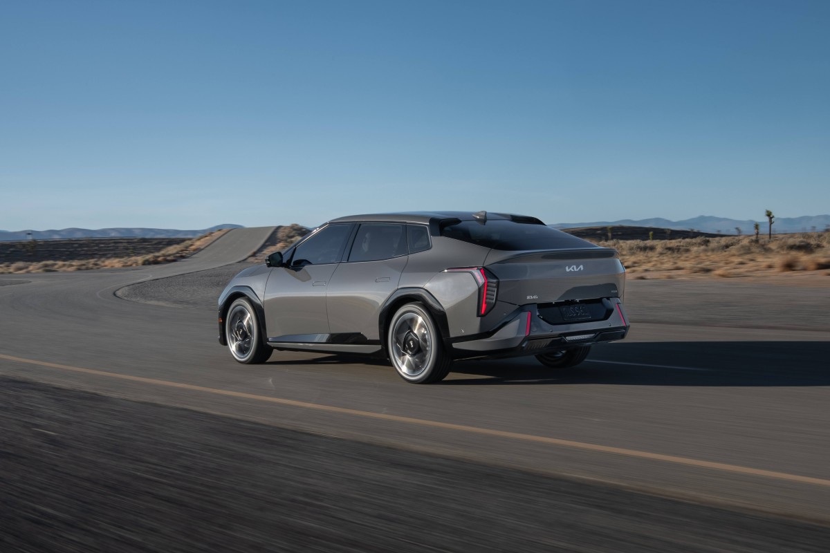O EV4 da Kia define miras no Tesla Modelo 3 com preços agressivos