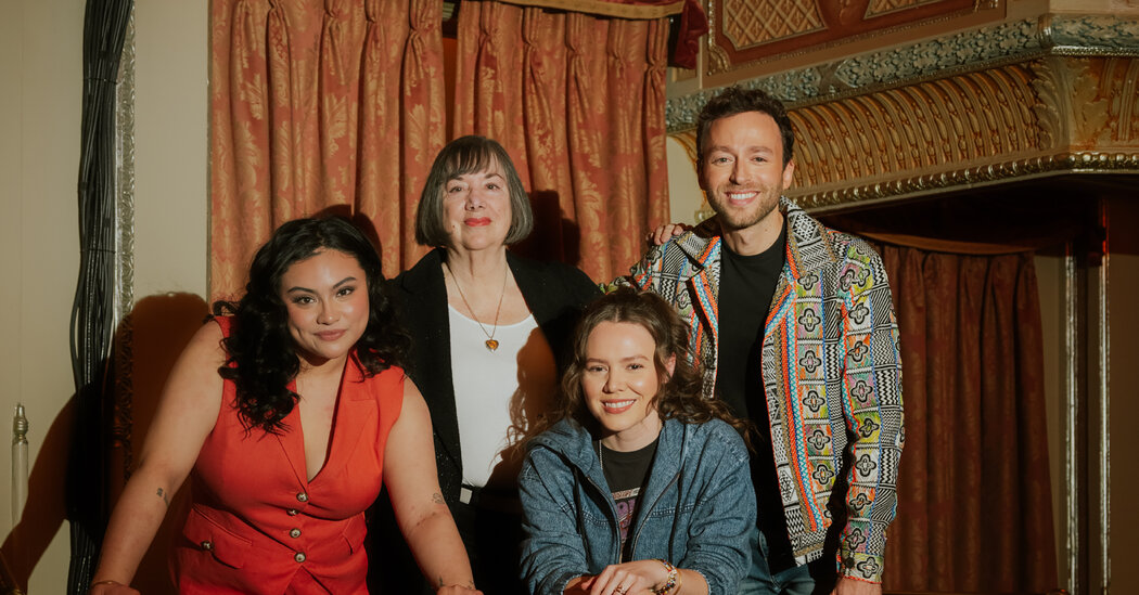 ‘Mulheres de verdade têm curvas’ agora é um show da Broadway. Aqui estão 5 coisas para saber.