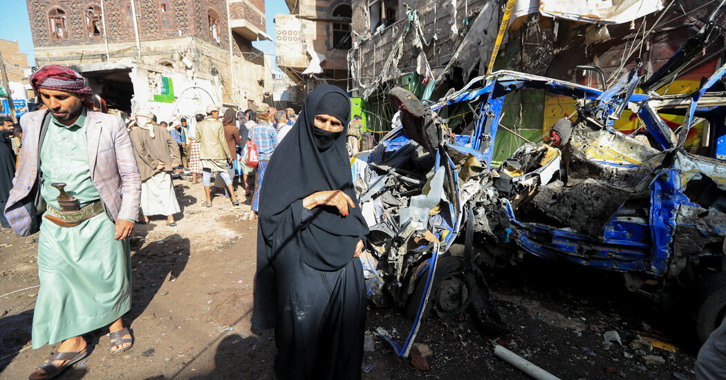 EUA dizem que a explosão mortal no Iêmen foi causada pelo míssil houthi