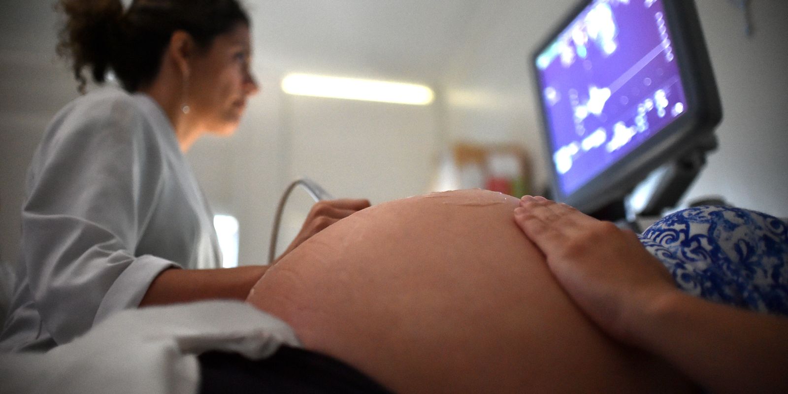 Apesar de evitáveis, mortes maternas por hipertensão persistem no país