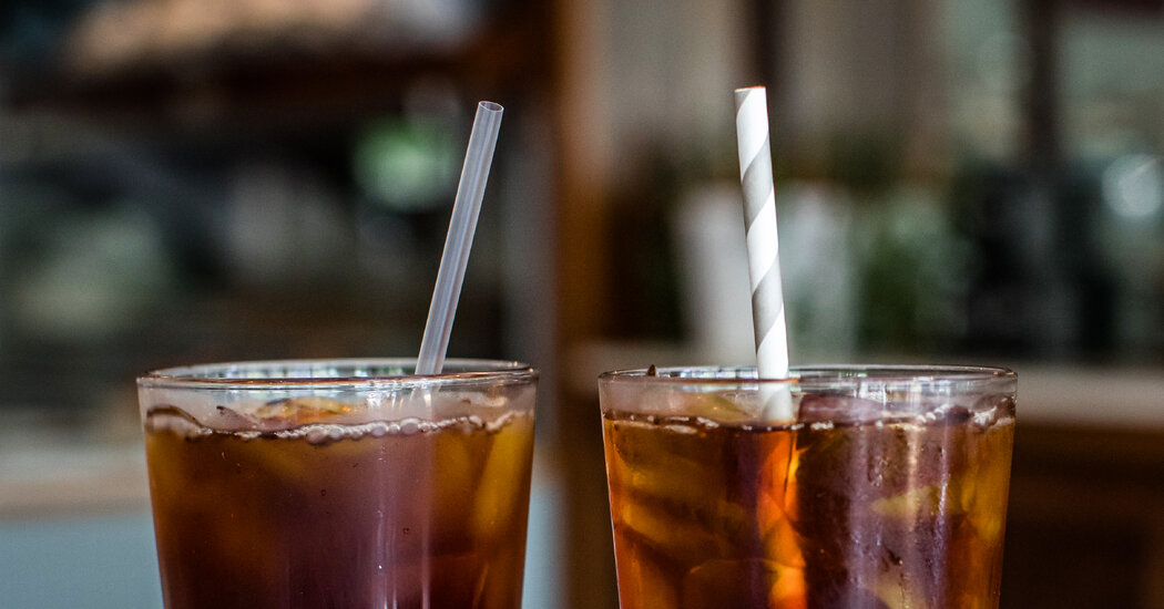 Para Trump, os PFAs ‘Forever Chemicals’ em canudos são uma crise. Na água, talvez menos.