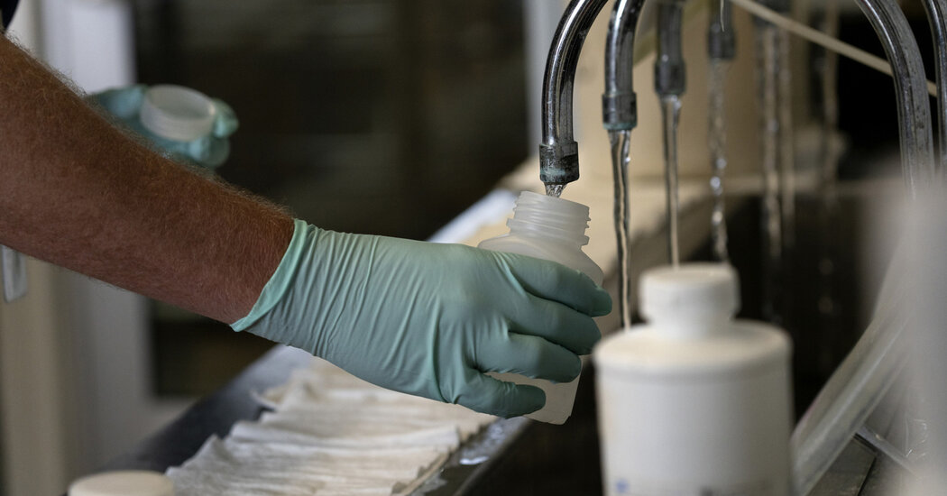 A EPA diz que abordará ‘Forever Chemicals’. Os detalhes são escassos.