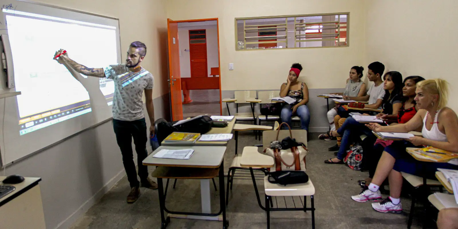 Inscrições para o Encceja 2025 começam nesta segunda-feira