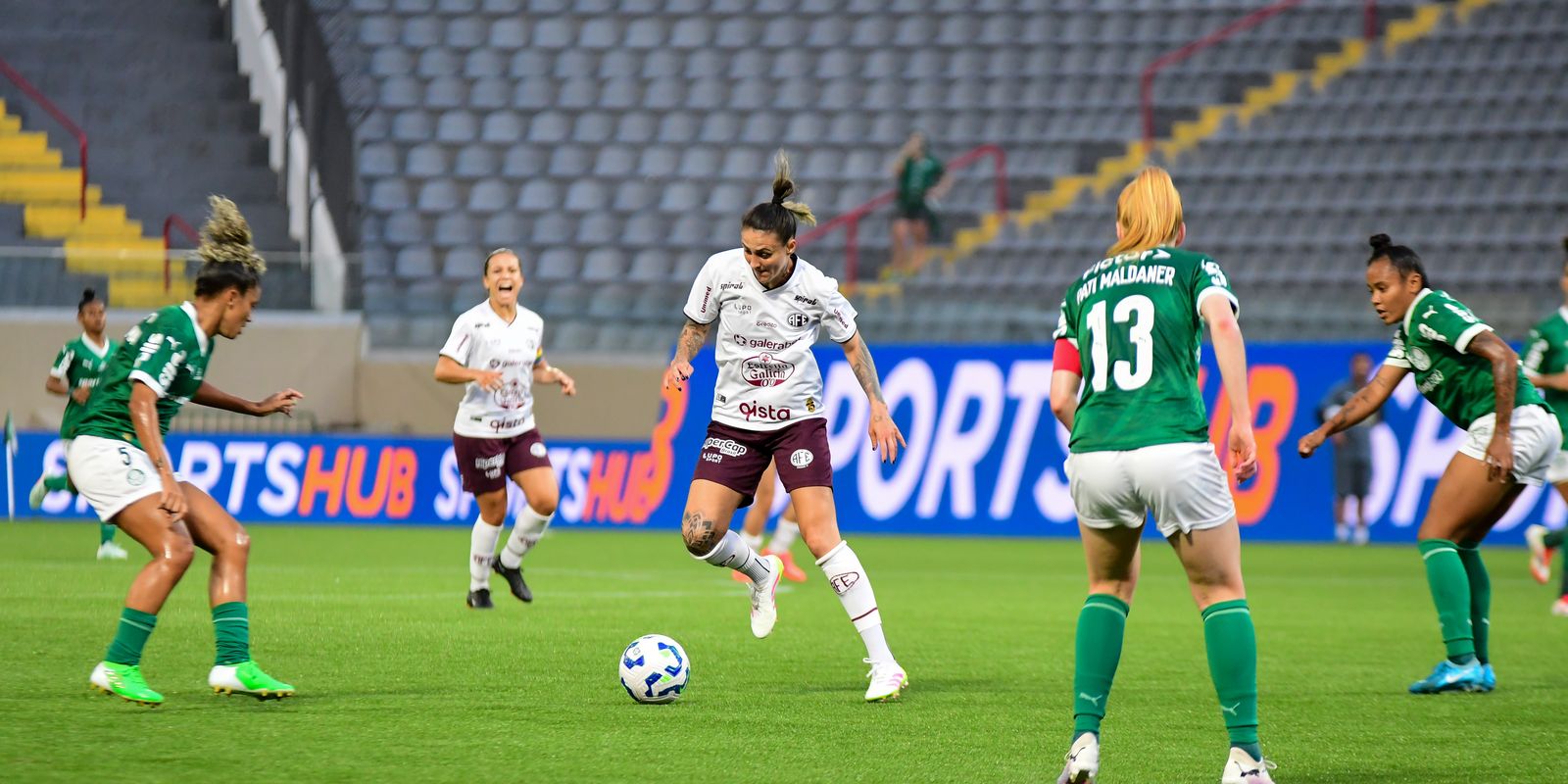 Ferroviária vence para continuar na liderança do Brasileirão feminino