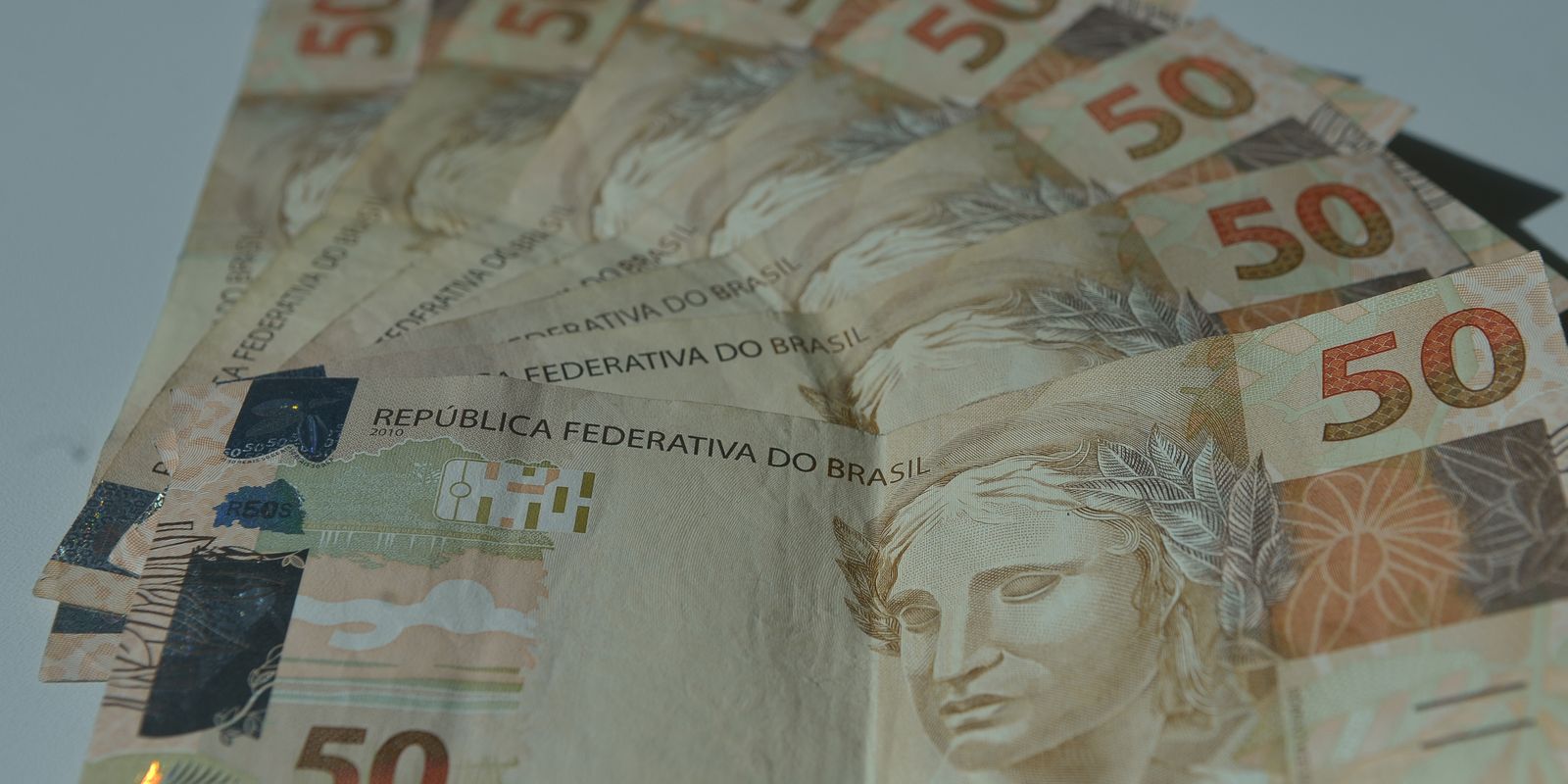 Mercado financeiro reduz previsão da inflação para 5,57%