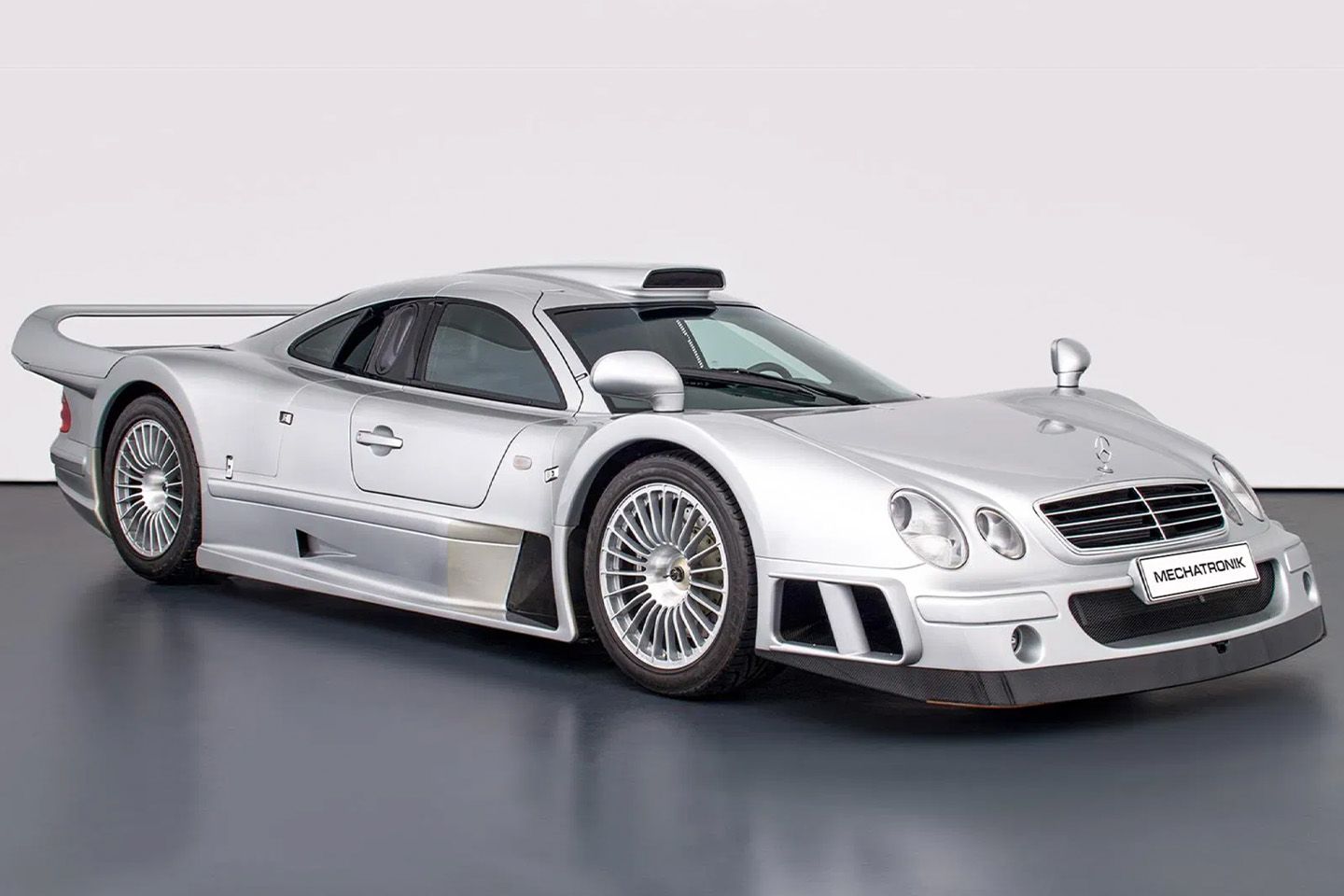 Mercedes CLK GTR de grau de unicórnio para venda