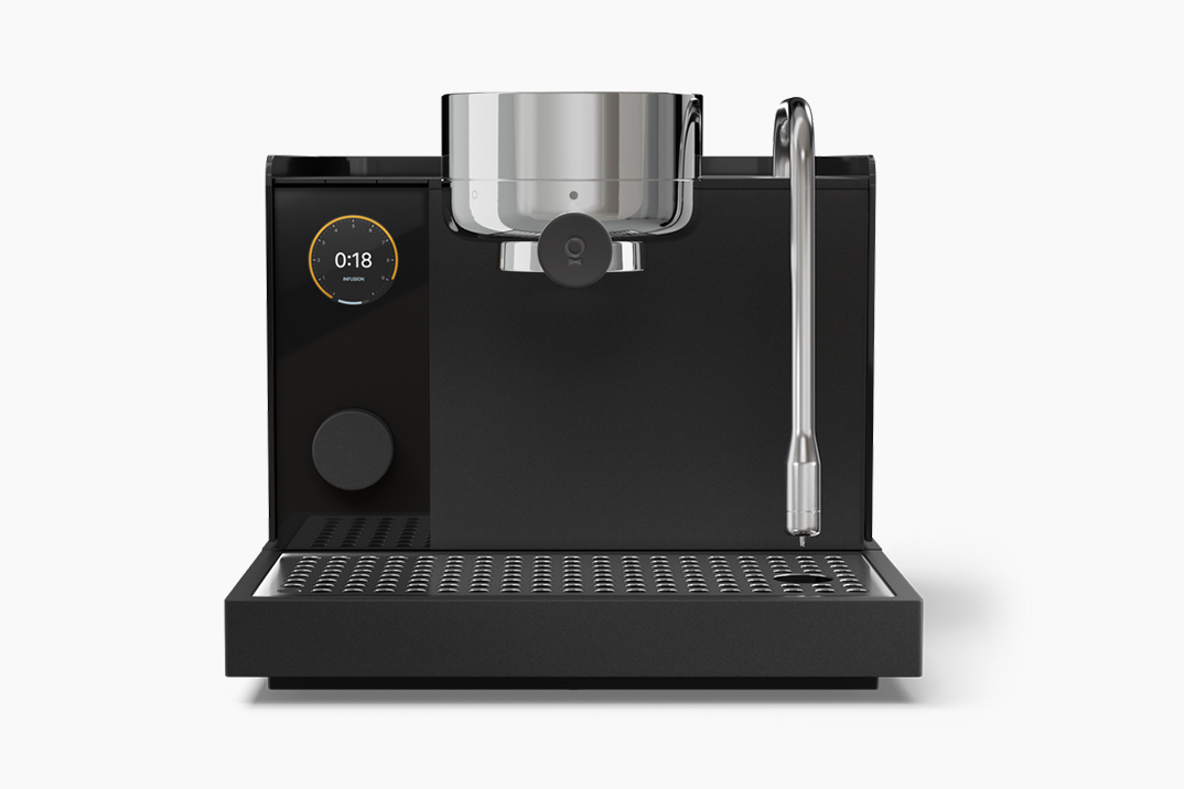 Companheiro mantém ele estiloso com sua primeira máquina de café expresso, a série 1