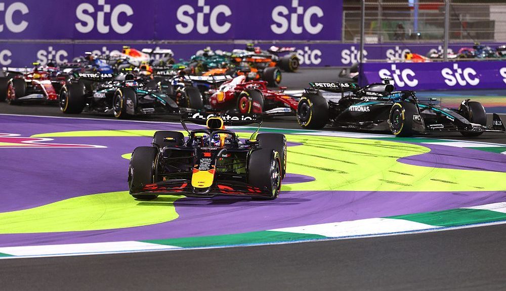 Verstappen ficando quieto no incidente do GP da Arábia Saudita para evitar reação