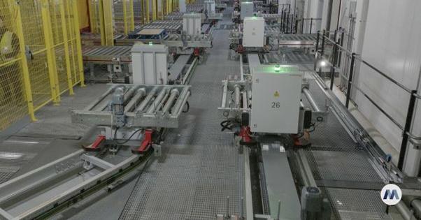 £ 140 milhões, totalmente automatizada, 101.000 Pallet Cold Store fica online em Lincolnshire