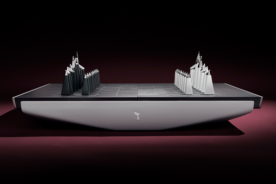Rolls-Royce coloca sua atenção primitiva de detalhes em relação a um conjunto de xadrez sob medida
