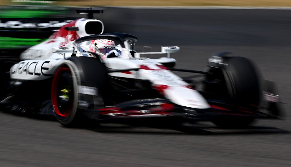 ‘Só ele pode fazer isso’-por que a volta de Verstappen em Suzuka virou a cabeça
