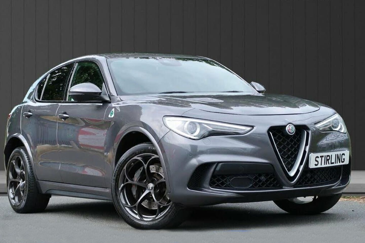 £ 30k Alfa Stelvio Quadrifoglio | Identificado