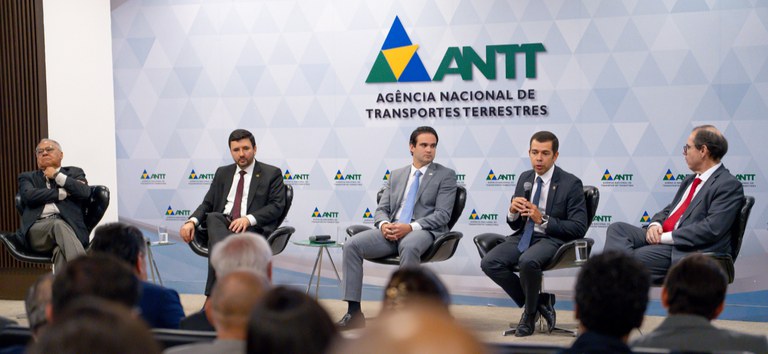 ANTT realiza evento Novos Caminhos Ferroviários: Debate sobre a Resolução do Chamamento Público de Ferrovias — Agência Nacional de Transportes Terrestres