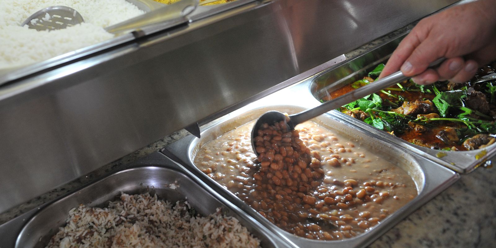 Preço de ingredientes do prato feito tem queda em São Paulo em março