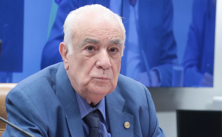 Comissão aprova permissão de uso de tripulação estrangeira em serviço aéreo para atuar em emergência ambiental