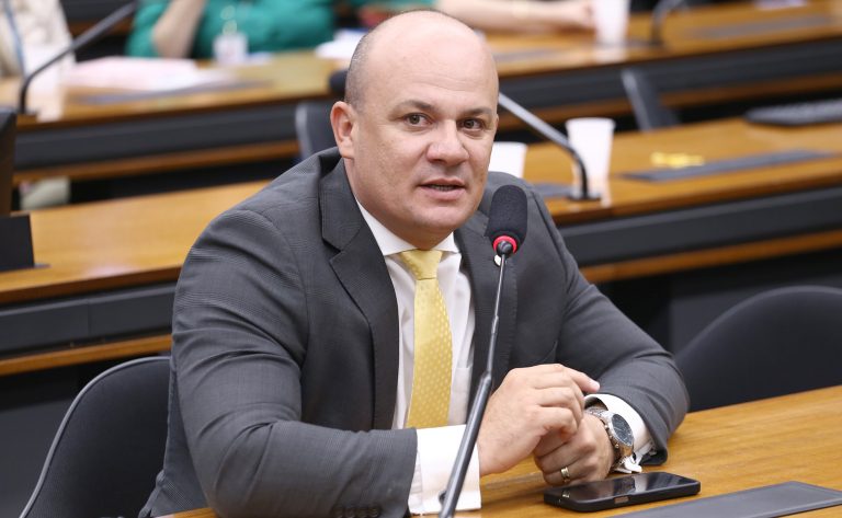 Proposta dobra pena para compra de voto quando há organização criminosa envolvida – Notícias