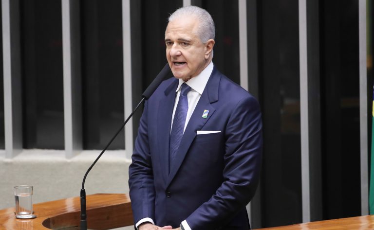 Câmara aprova projeto que autoriza Finep a assumir créditos de banco que falir – Notícias