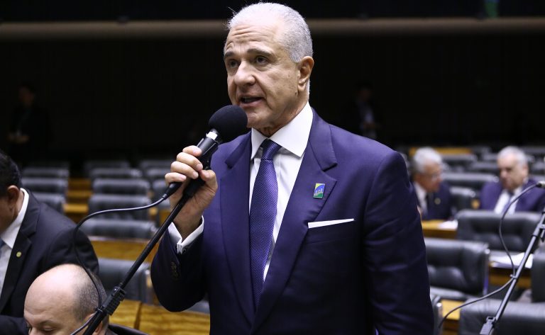 Projeto regulamenta formulação de gasolina e óleo diesel por empresas – Notícias