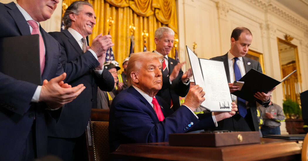 Trump assina ordens executivas destinadas a reviver a indústria do carvão dos EUA