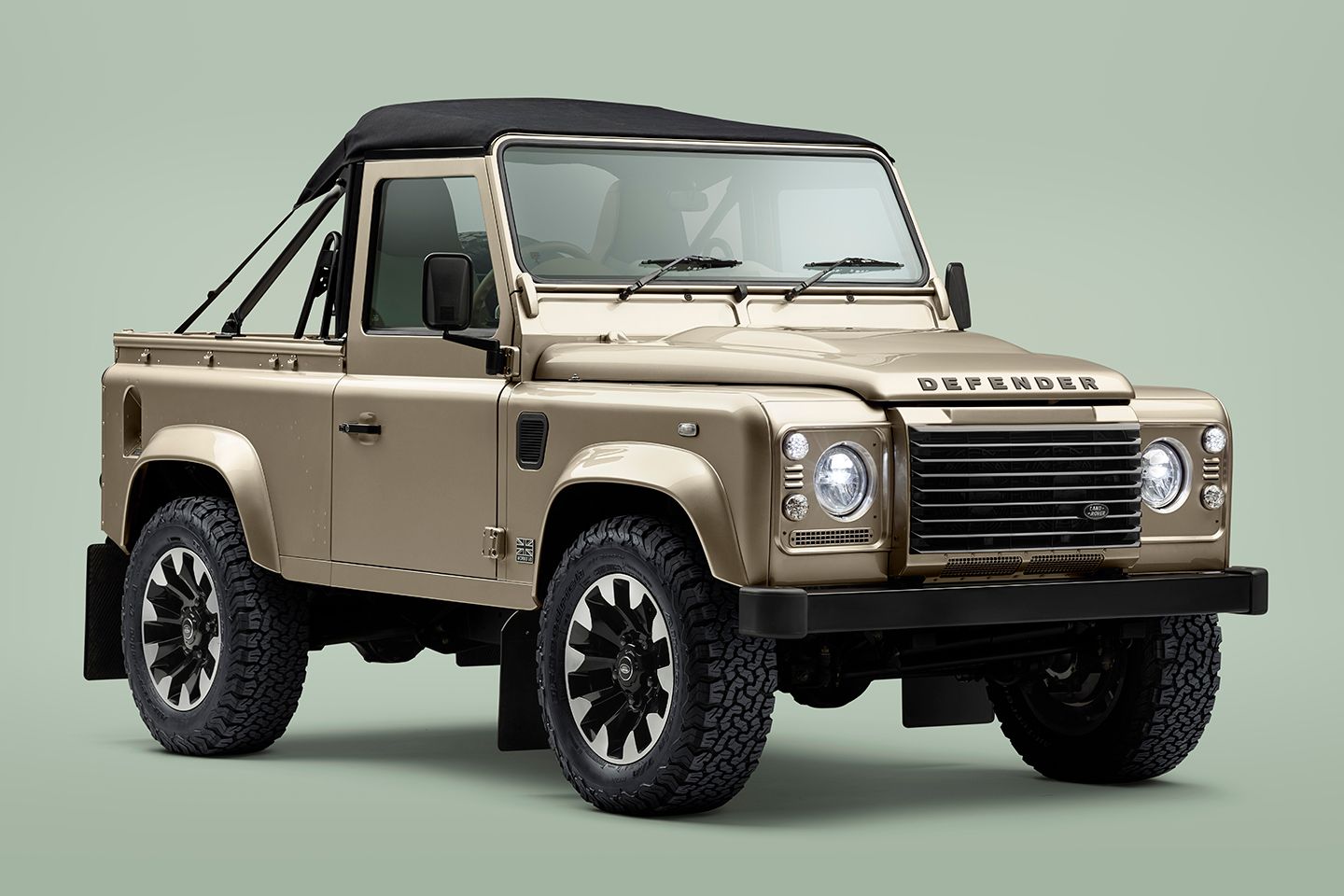 Defender Soft Top ressuscitou – com V8 de 5,0 litros