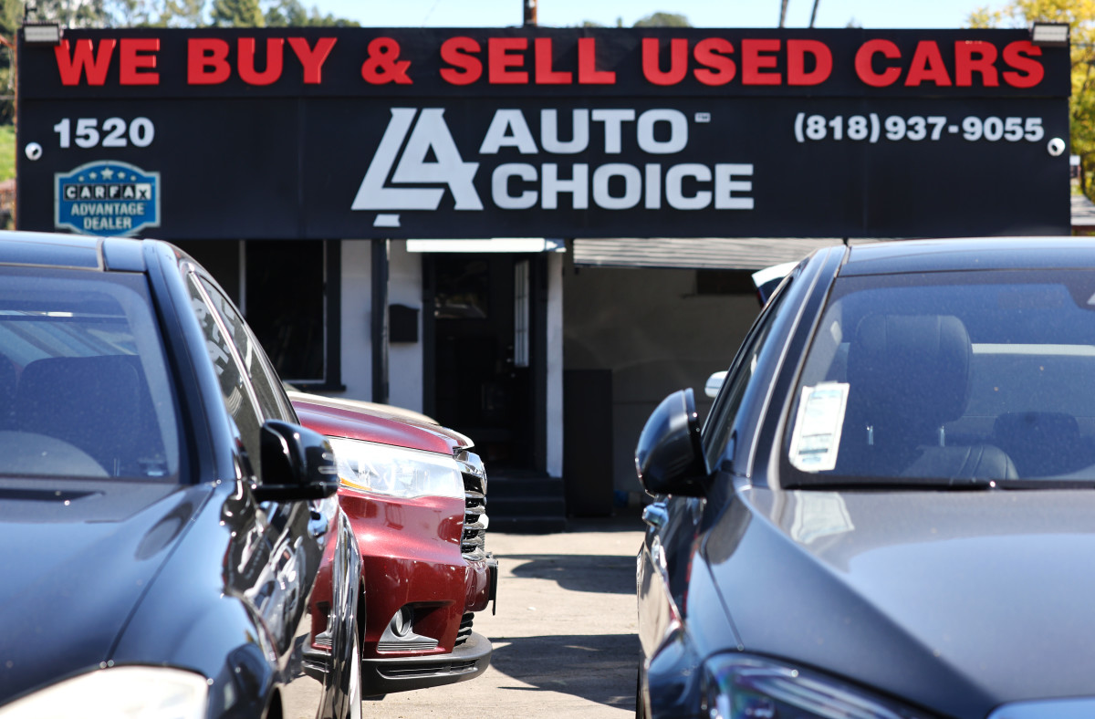 Vendas de carros usados, preços em ascensão em meio a preocupações tarifárias