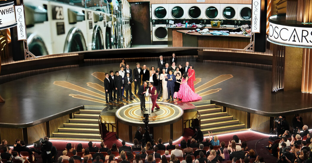 Um novo requisito para os eleitores do Oscar: eles devem realmente assistir aos filmes