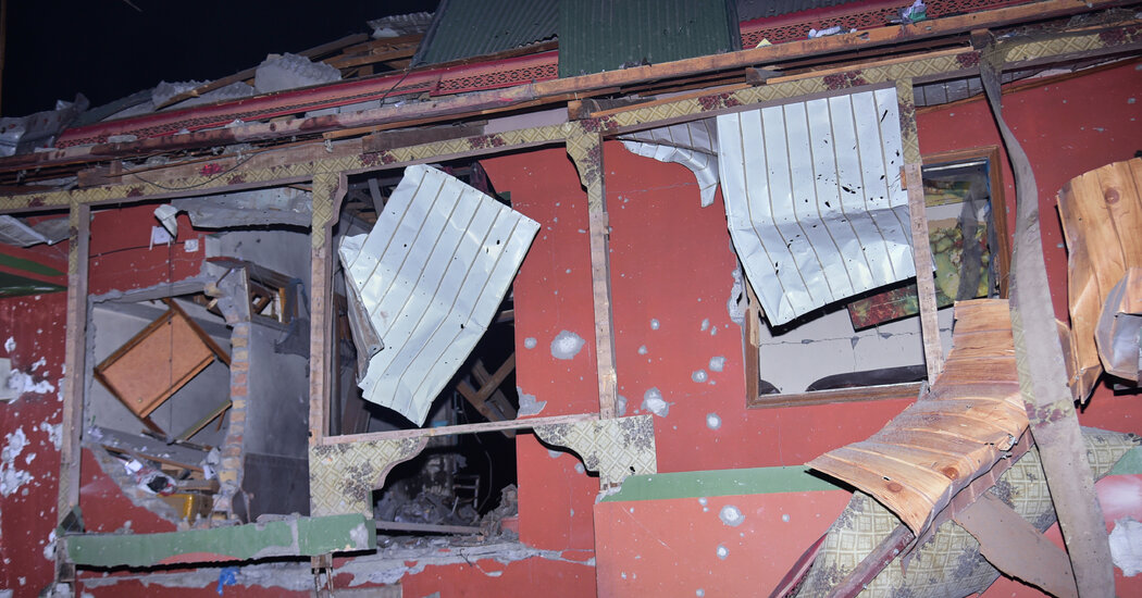 A Índia atinge o Paquistão duas semanas após o ataque terrorista da Caxemira