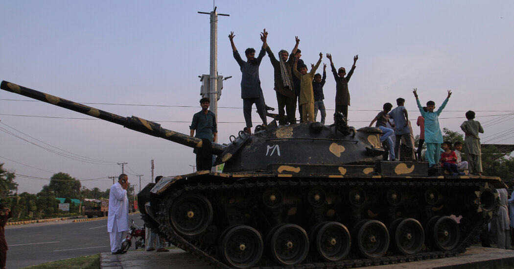 Índia e Paquistão anunciam cessar-fogo, mas os confrontos persistem