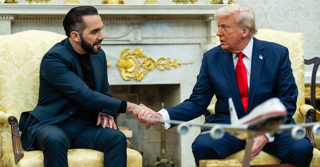 5 takeaways: por trás do acordo de Trump para deportar migrantes para El Salvador