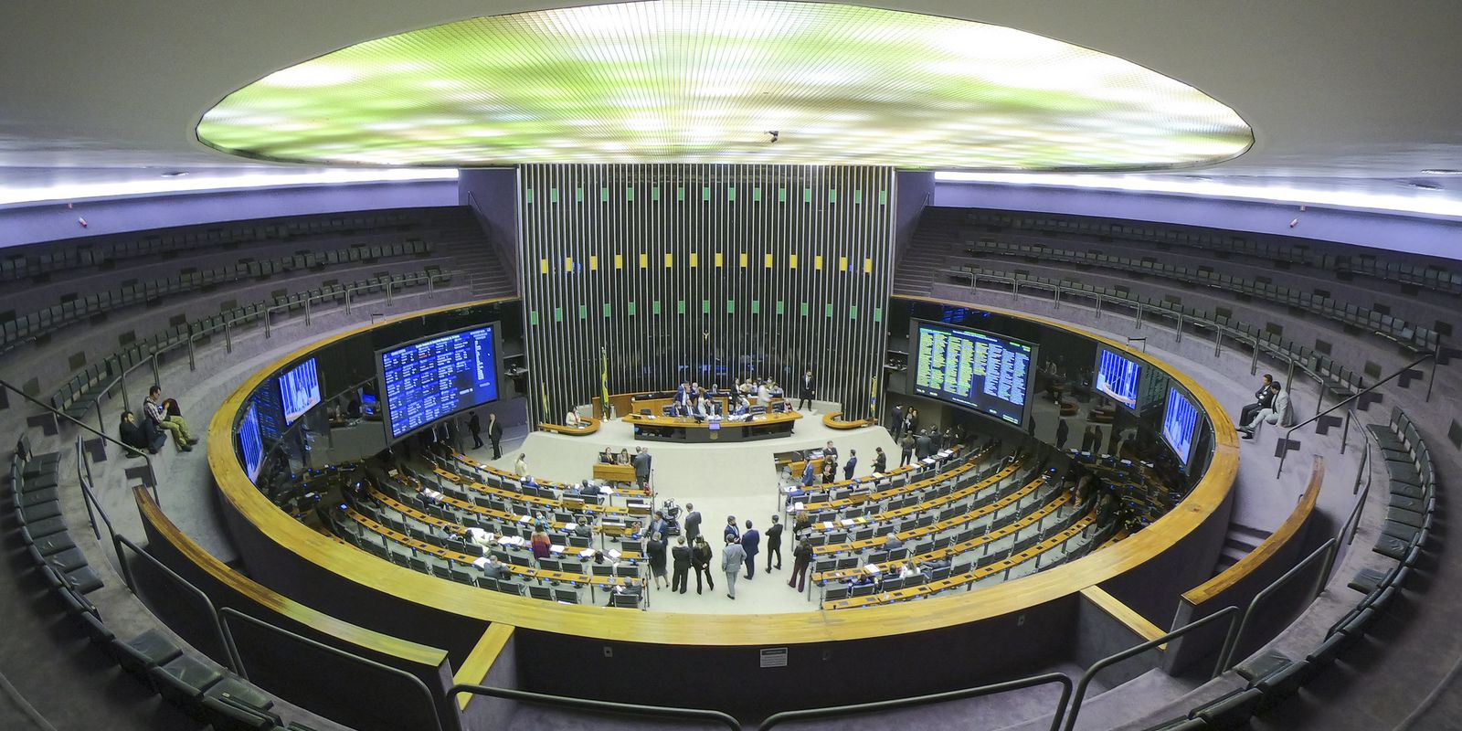 Fux defere pedido para manter número de deputados nas eleições de 2026