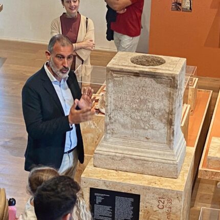 Appia Altar se reuniu com sua capa – o blog de história