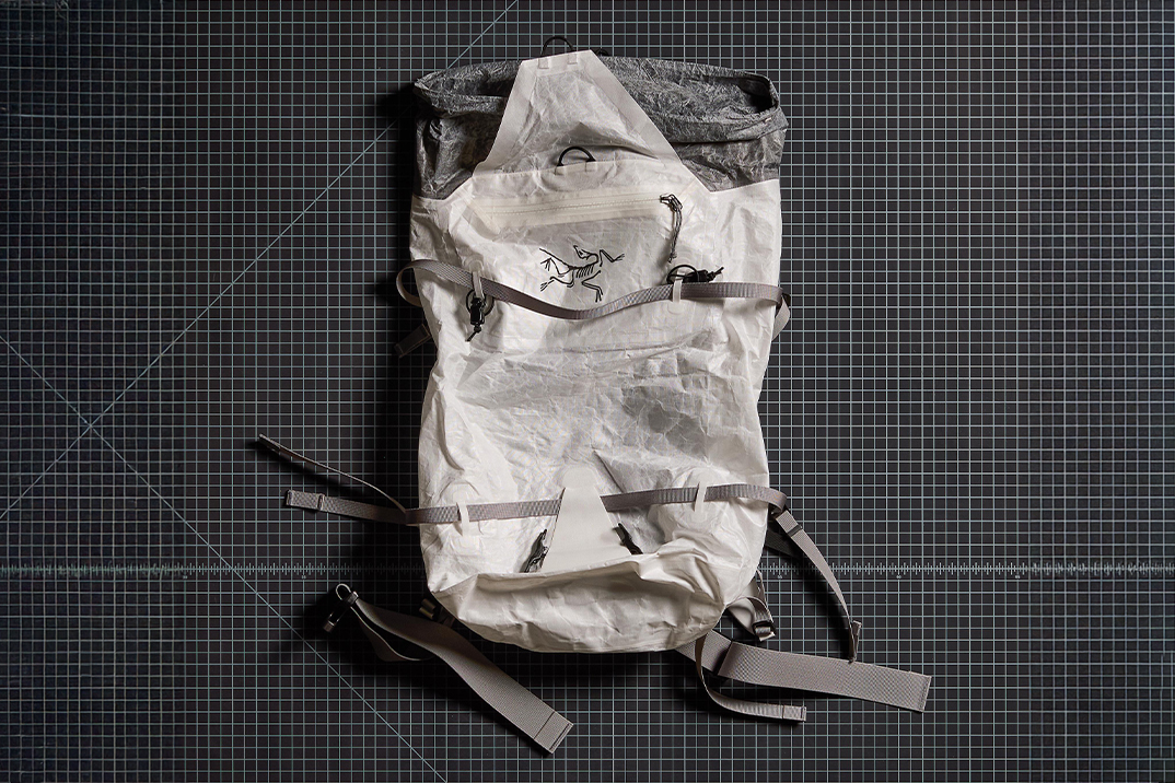 Alpha SL 30 da Arc’teryx é possivelmente a mochila alpina mais leve de todos os tempos