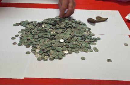 Roman Silver Coin Hoard encontrado na Romênia – o blog de história