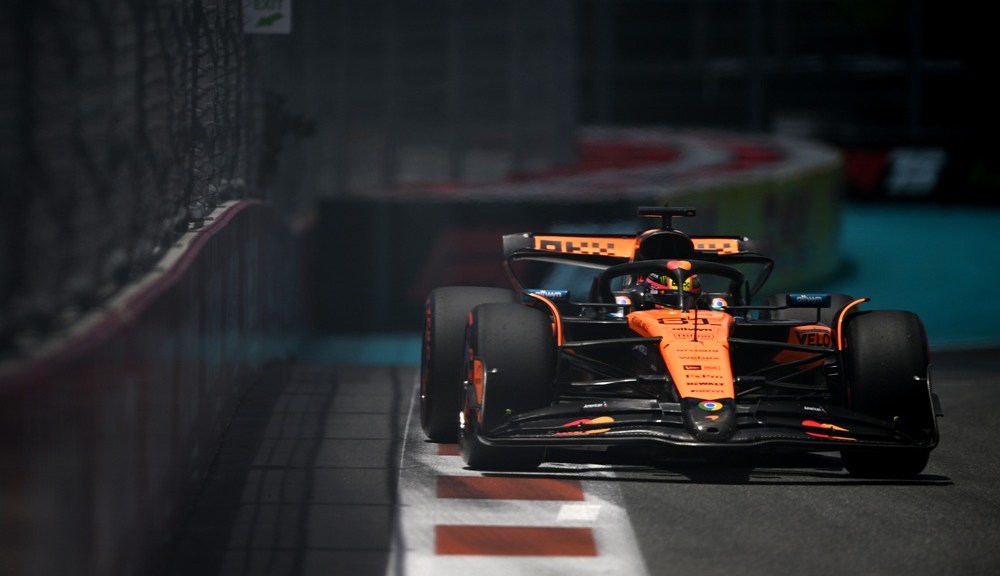 Piastri está no topo da prática do GP de Miami após a colisão de Bearman